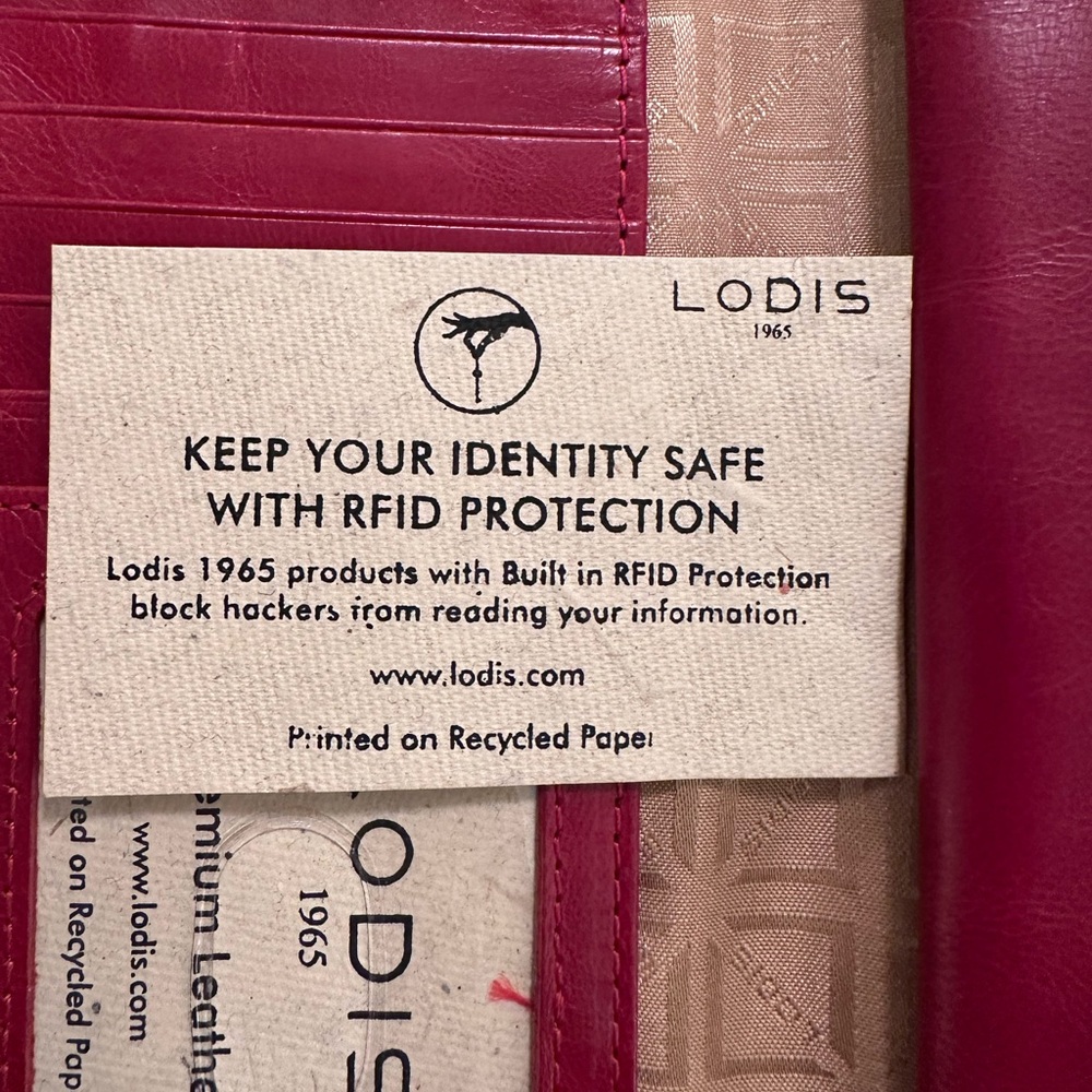 NEW Lodis Blair Smartphone Wristlet Red Leather RFID - Picture 12 of 12